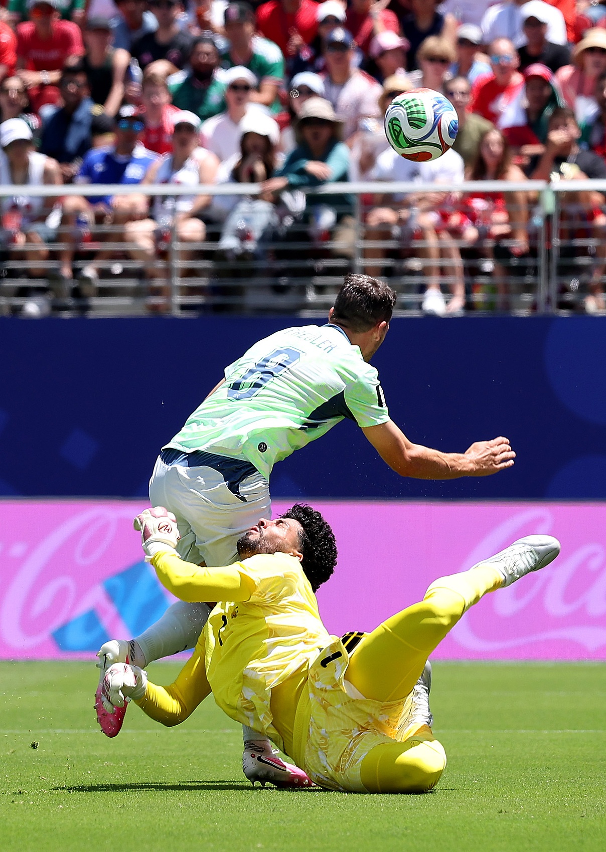 恩博洛点球破门 瑞士半场1-0领先卡塔尔