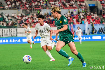 冯轶梵头槌刘宇杰单刀 贵州贵阳竞技主场2-0完胜广州蒲公英 冯轶梵头槌刘宇杰单刀 贵州贵阳竞技主场2-0完胜广州蒲公英