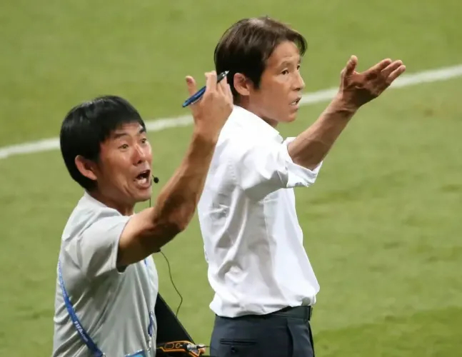 日本足球“按部就班”的底气：战术执行与经验传承