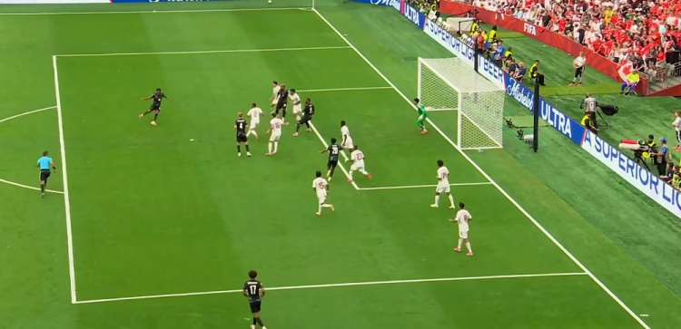 加拿大半场3-0十人卡塔尔,戴维独造三球拉林连场破门 加拿大半场3-0十人卡塔尔,戴维独造三球拉林连场破门