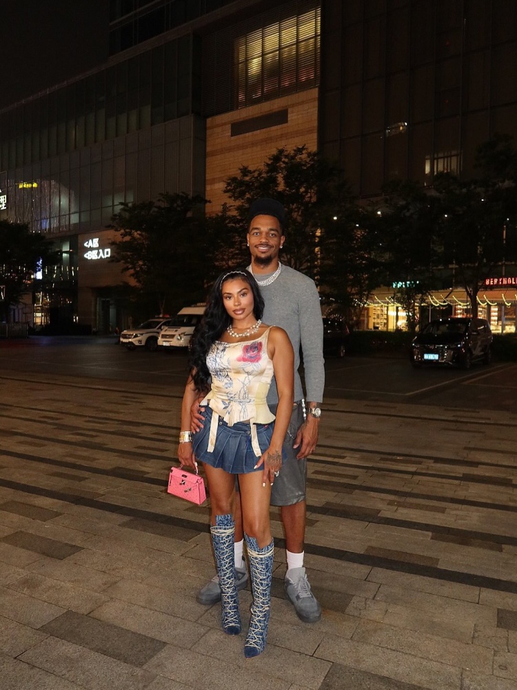 PJ·华盛顿休赛期现身杭州,妻子社媒晒旅行照 PJ·华盛顿休赛期现身杭州,妻子社媒晒旅行照