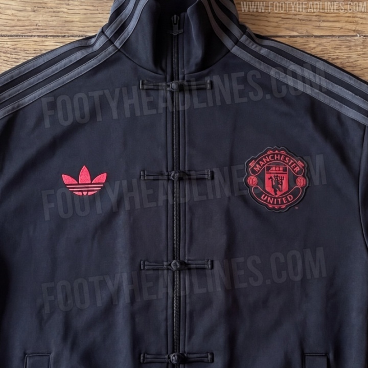 阿迪达斯曝光曼联2027中国新年夹克：拉链加绳结扣