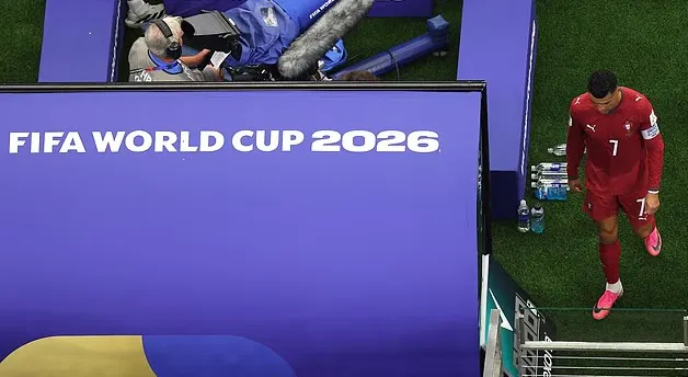C罗6届世界杯11球终结,41岁葡萄牙传奇最后一战出局