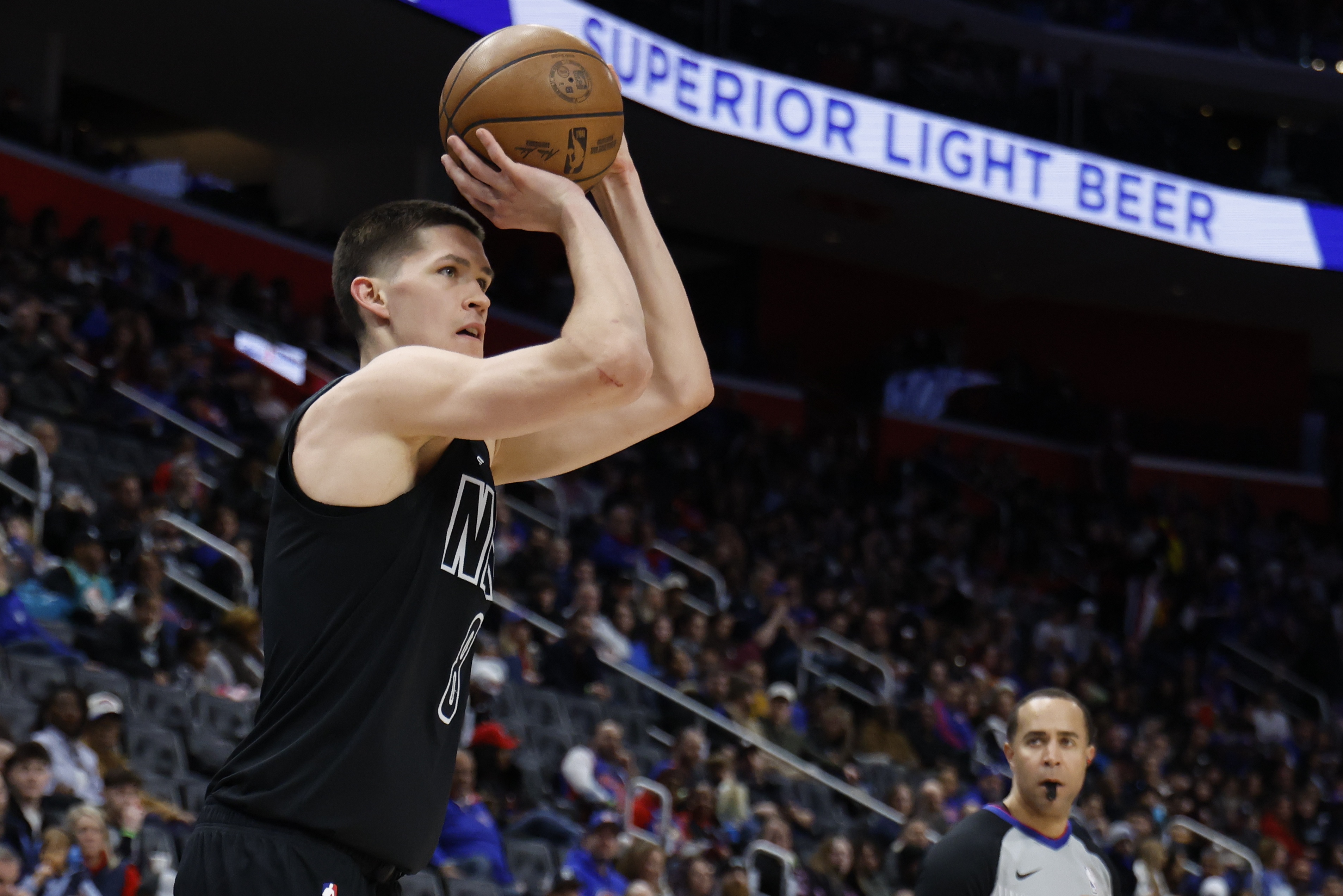 布泽尔稳夺夏联MVP 威尔逊场均23.5分显露全能身手