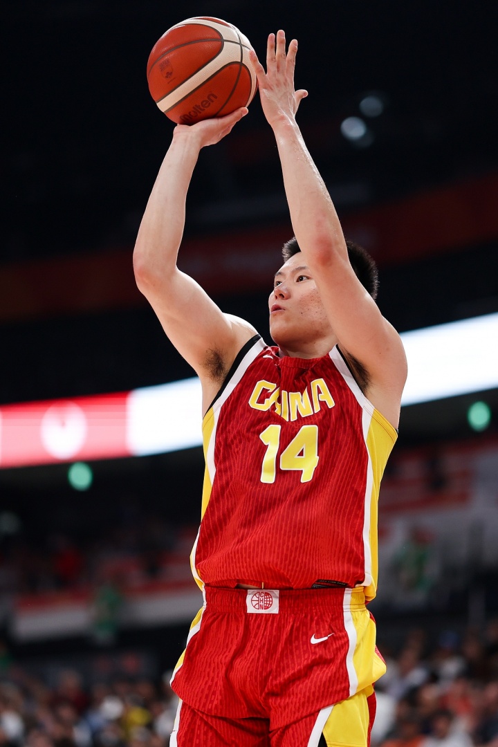 李弘权:我们的目标还是世界杯 只要国家需要我一定站出来